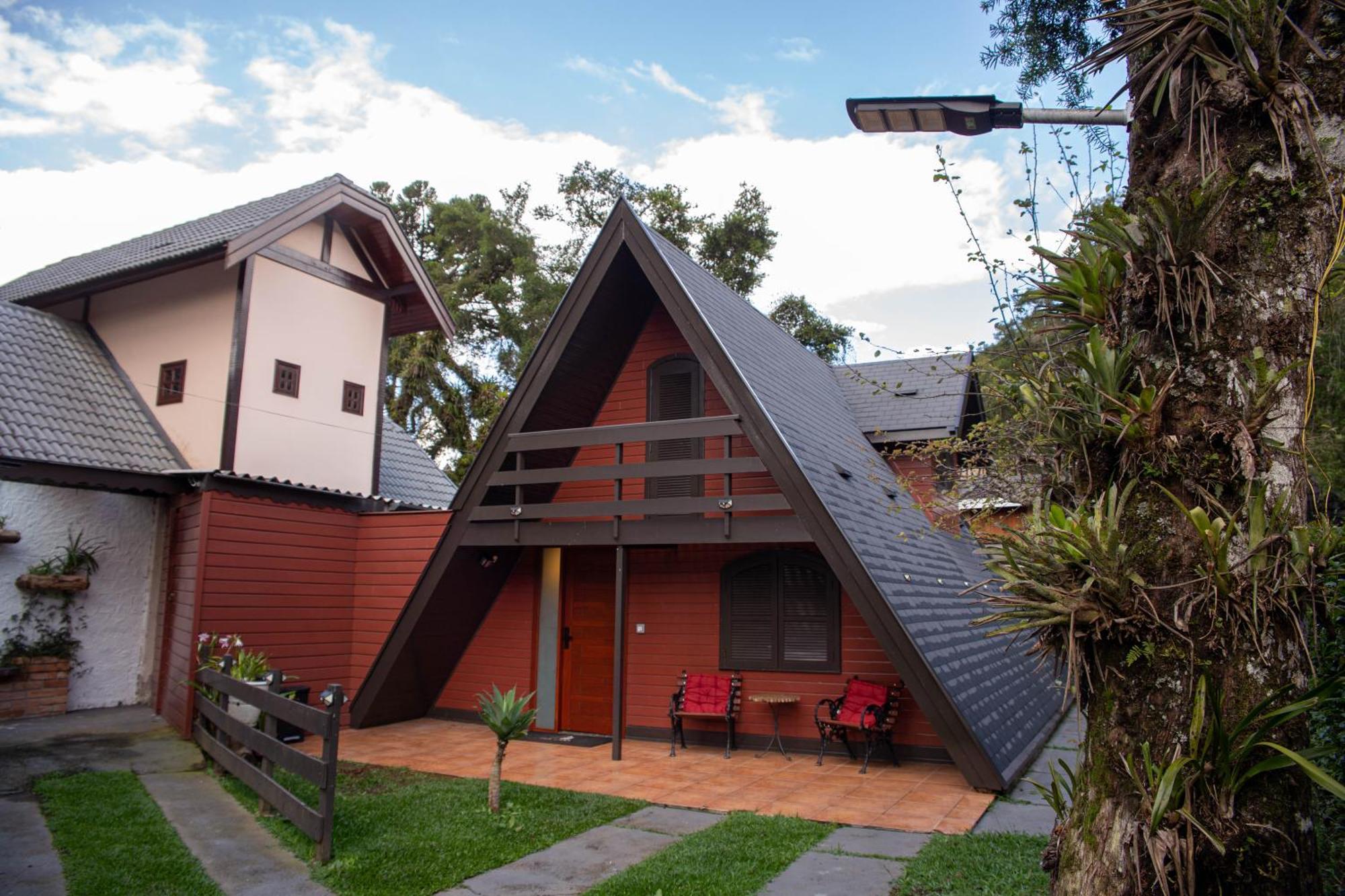 Chale Pinot Com Lareira Villa Campos do Jordão Buitenkant foto